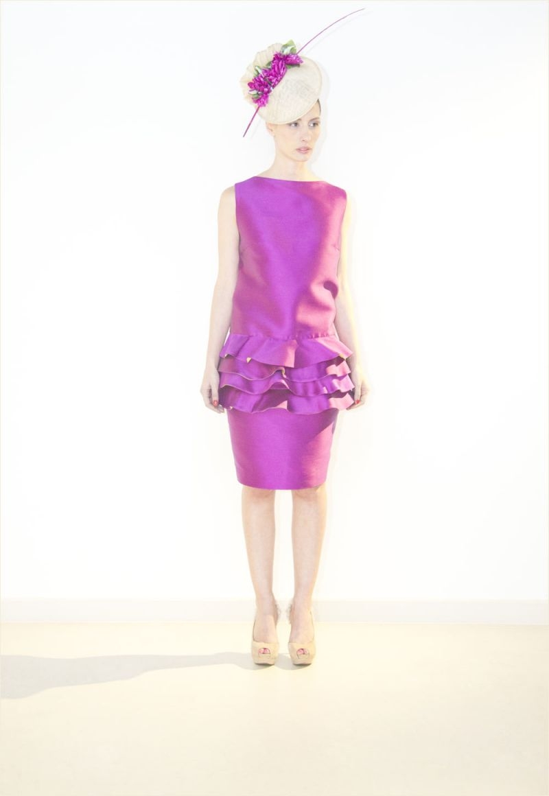 Vestido volantes violeta delante